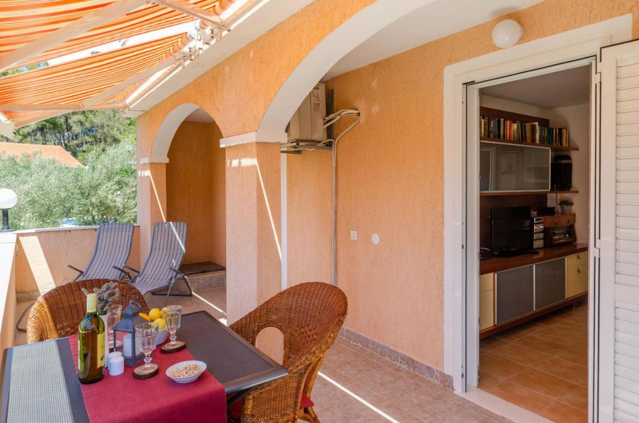 Apartment Tanja Vela Luka Ngoại thất bức ảnh